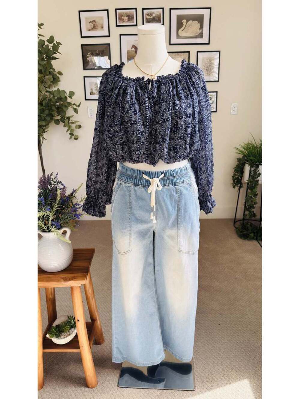 Blu Pepper Navy Geometric Print Cropped Blouse - Size M